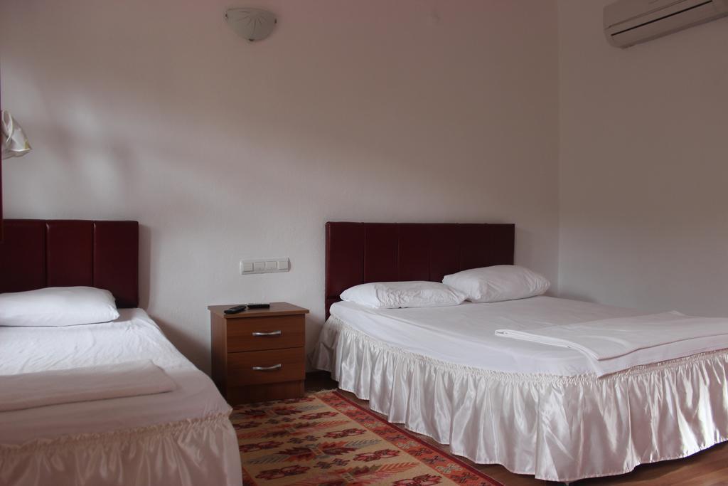 Alibaba Pension Cirali Room photo